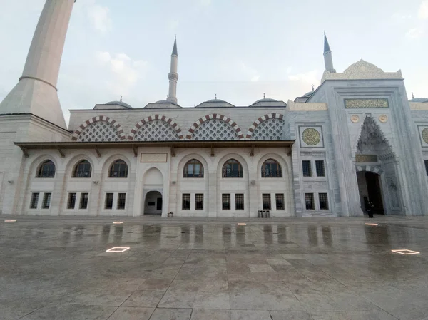 Nova Mesquita Camlica Istambul — Fotografia de Stock