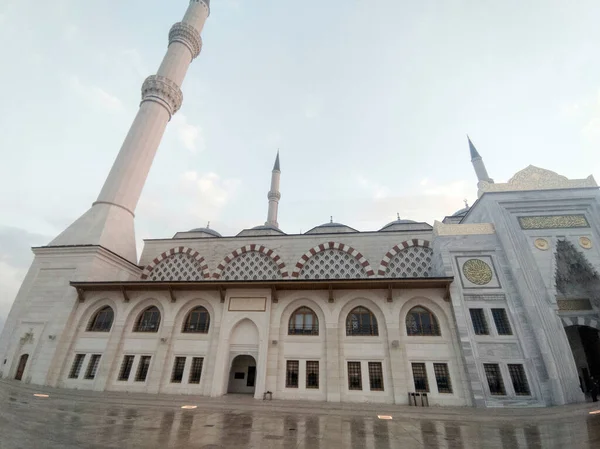 Nova Mesquita Camlica Istambul — Fotografia de Stock