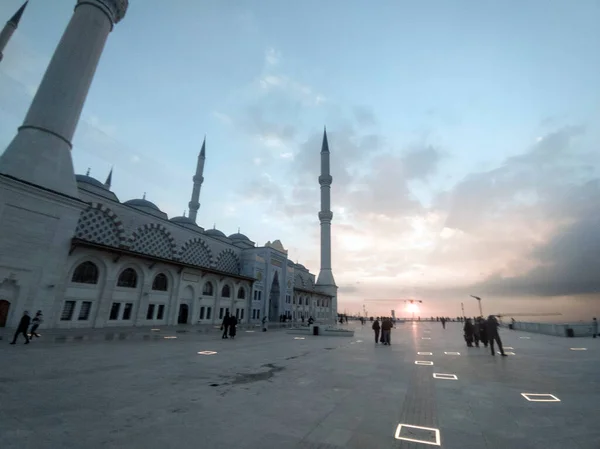 Coucher Soleil Dans Nouvelle Mosquée Camlica — Photo