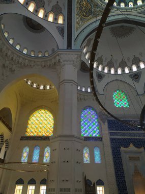 Türkiye 'nin En Büyük Camii, Büyük Camlika Camii