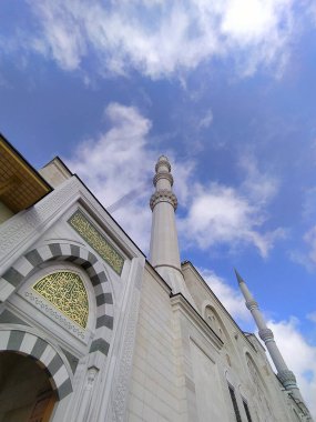 Türkiye 'nin En Büyük Camii, Büyük Camlika Camii