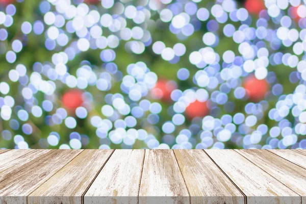 Leere Holztischplatte Mit Unscharfem Weihnachtsbaum Mit Bokeh Licht Hintergrund — Stockfoto