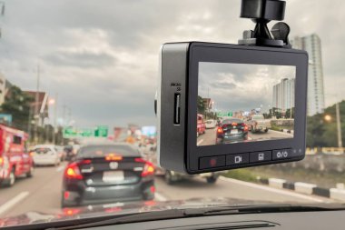 Araba mobese kamera video kaydedicisi yolda güvenli sürüş için