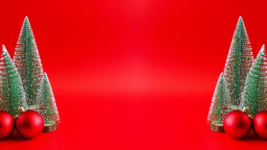 Kırmızı zemin üzerinde noel ağacı ve takılar yeni yıl bayramı kutlaması konsepti