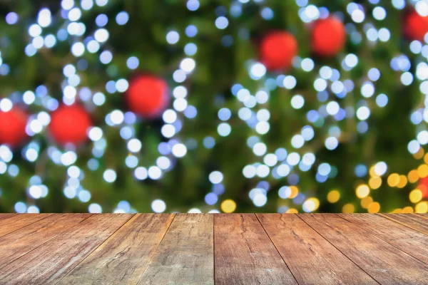 Leere Holztischplatte Mit Unscharfem Weihnachtsbaum Mit Bokeh Licht Hintergrund — Stockfoto