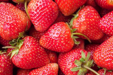 Taze organik kırmızı çilek arka planı