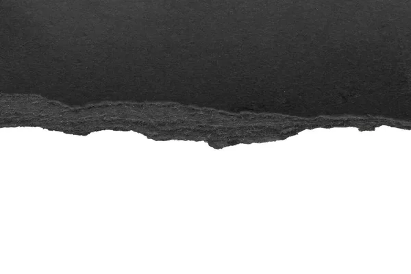 白い背景に隔離された黒い裂けた紙の縁のストリップ — ストック写真