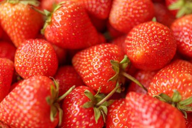 Taze organik kırmızı çilek arka planı