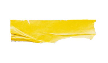 Beyaz arkaplanda izole edilmiş sarı kağıt parçası