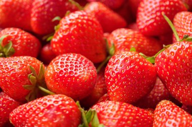 Taze organik kırmızı çilek arka planı