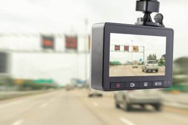 Araba mobese kamera video kaydedicisi yolda güvenli sürüş için