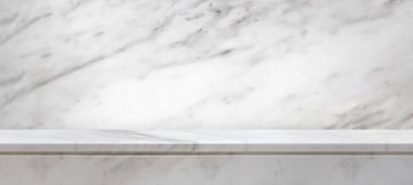 Mokup ürün görüntüleme şablonu için doğal duvar dokusu arka planına sahip beyaz mermer masa üstü