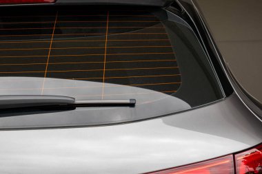 Etiket modeli için gri araba penceresinin arka planı