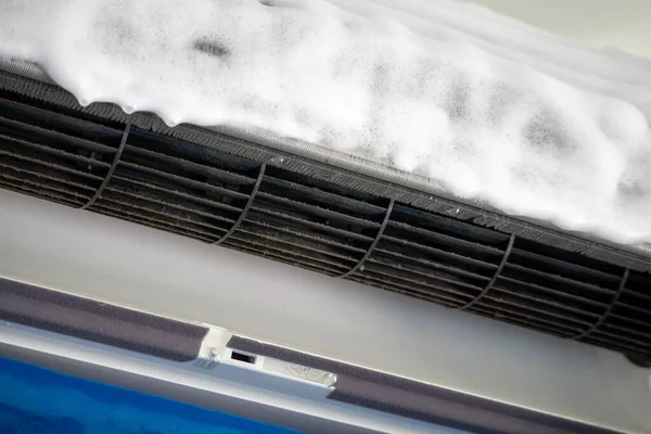 air conditioner cleaning with spray foam cleaner