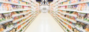 süpermarket koridoru ve raflar bulanık arkaplan