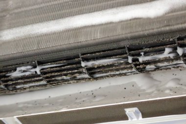 Sprey köpük temizleyici ile klima temizliği