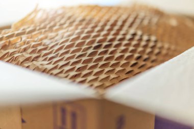 Ürün paketleme karton kutusu için çevre dostu kahverengi bal peteği paketi