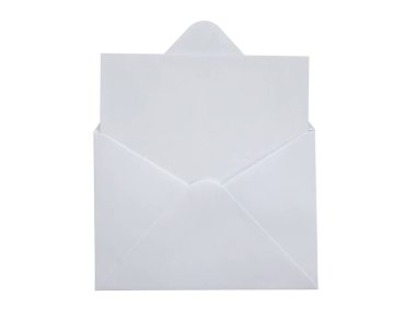 Beyaz arka plan üzerinde izole beyaz kağıt zarf