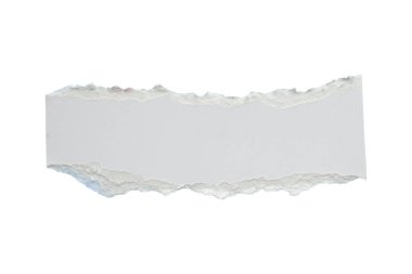 Beyaz yırtılmış kağıt kenarları beyaz arkaplanda izole edilmiş.