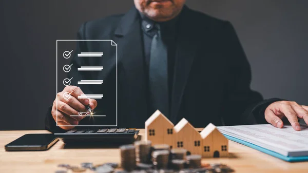 Onaylanmış onay damgası, ev, ev satın alma veya satış için yapılan iş anlaşması, genellikle kredi ile kolaylaştırılan bir başarı işaretiyle anlaşmaya varır. gayrimenkul