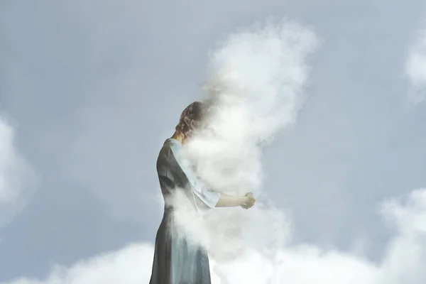 Femme Surréaliste Embrasse Tendrement Nuage Concept Abstrait — Photo