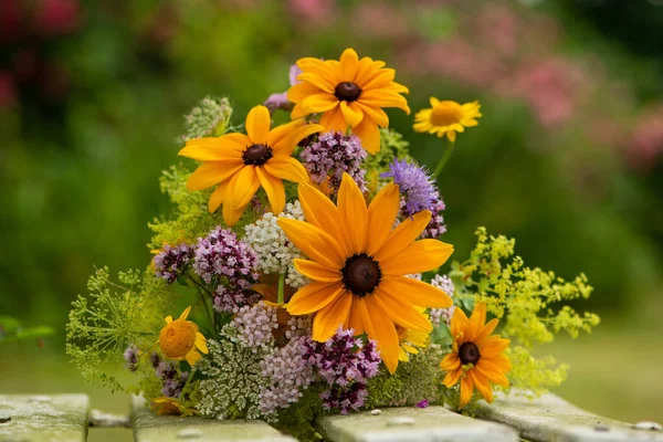 Ramo Flores Colores Con Muchas Flores Verano Diferentes — Foto de Stock
