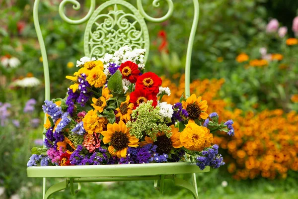 Bouquet Fleurs Colorées Avec Nombreuses Fleurs Été Différentes — Photo