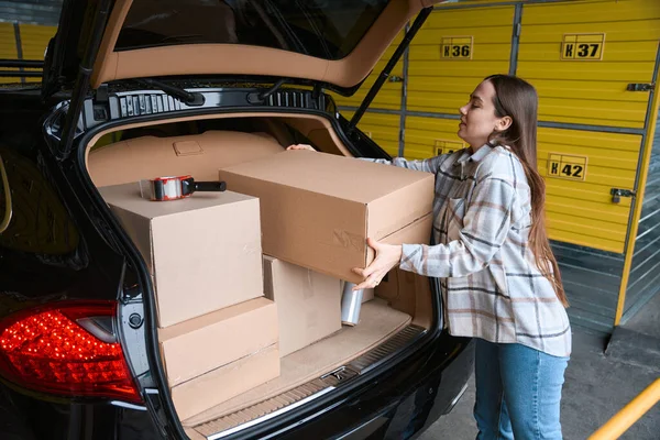 Young Pretty Woman Taking Box Trunk Car Storage — Stock Photo, Image