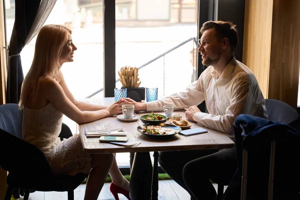 Beautiful Couple Having Date Restaurant Eating Tasty Meal Communicating Sitting — Stock Photo, Image