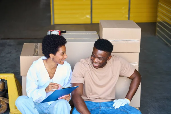 African American Guys Sat Cargo Cart Cardboard Boxes Things Carts — Stock Photo, Image