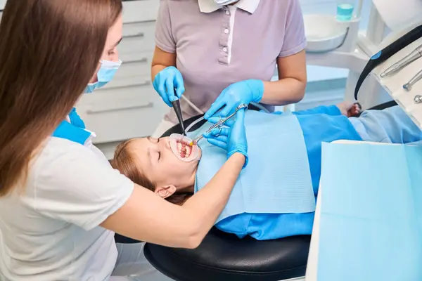 Doctor Gives Injection Anesthetic Girls Gums Doctor Helped Assistant — Stock Photo, Image