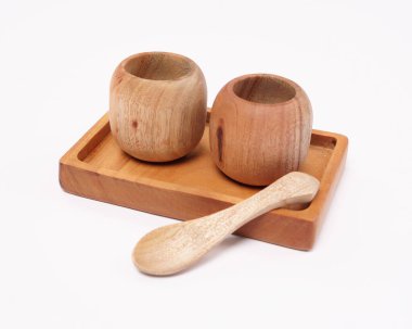 handicrafts made from leftover wood in the form of glasses and cups. Aesthetic wooden cups are suitable for cafes, restaurants and homes. Drink display is more attractive and has a high selling value.