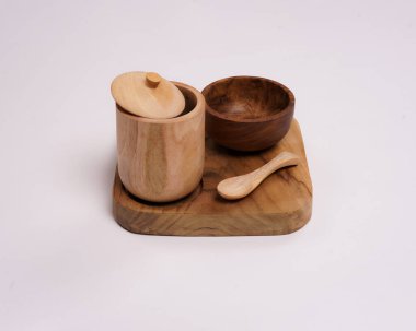 handicrafts made from leftover wood in the form of glasses and cups. Aesthetic wooden cups are suitable for cafes, restaurants and homes. Drink display is more attractive and has a high selling value.