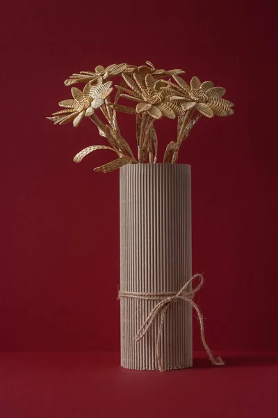 Flowers Made Straw Red Background Cardboard Vase — Zdjęcie stockowe