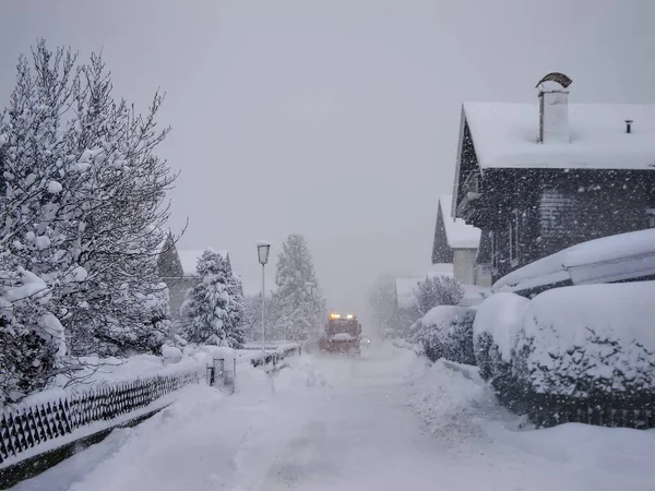Mittersill Austria Calle Está Cubierta Con Una Capa Alta Nieve — Foto de Stock