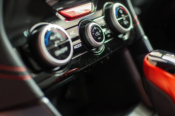 Gombok Autó Belsejében Hogy Ellenőrizzék Ventilátor Légkondicionáló — Stock Fotó