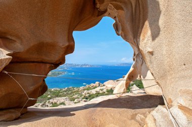 Capo d 'Orso yarımadasında gözcü ve kayalar, Sardunya, İtalya