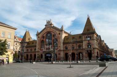 Budapeşte, Macaristan - 10 Ekim 2012: Macaristan 'ın başkenti Budapeşte' de eski pazar binası
