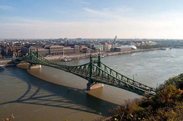 Мост Свободы Будапеште Венгрия Старый Зеленый Стальной Мост Через Дунай — стоковое фото