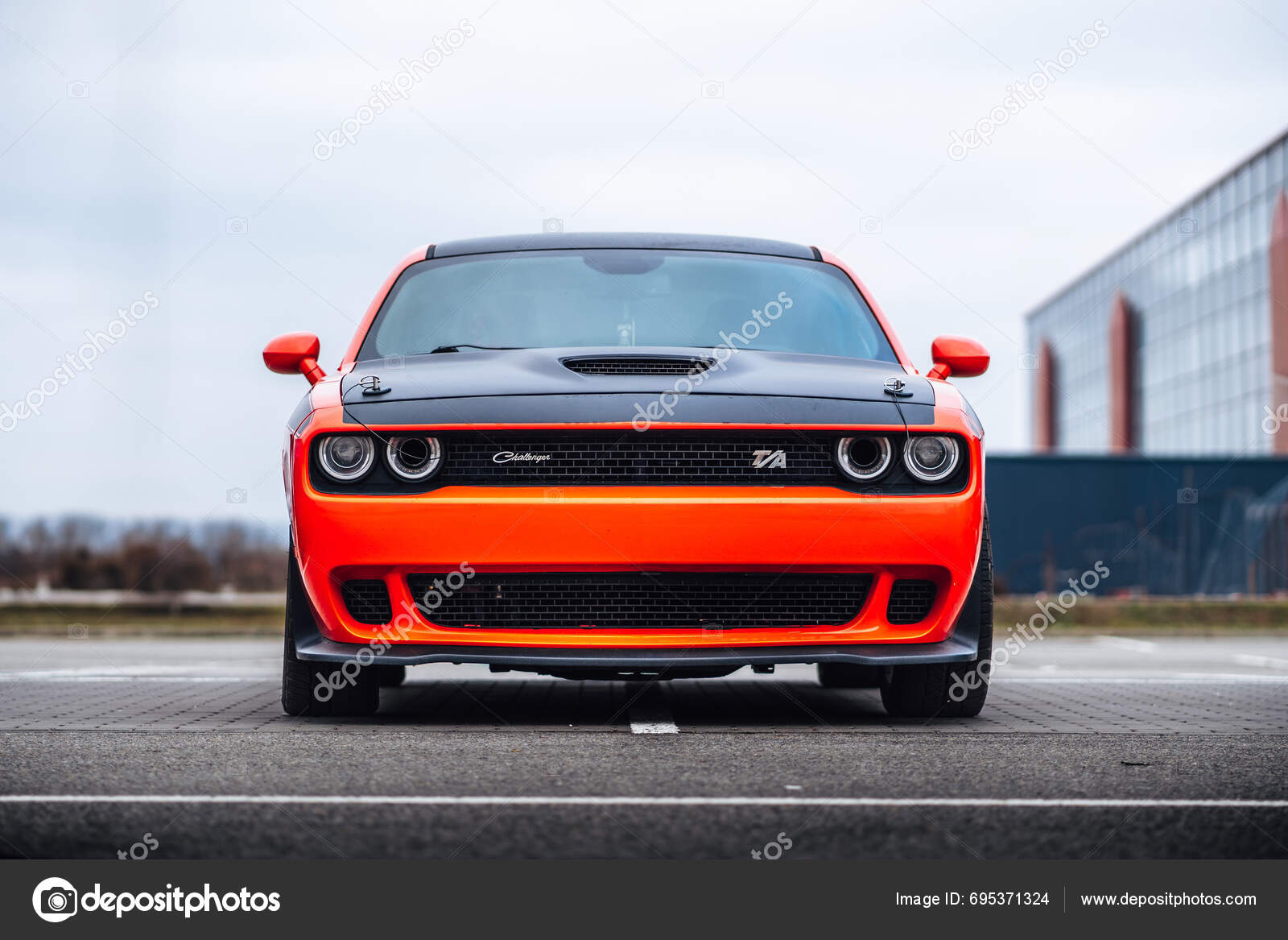singer Yahir with the car drags with a classic orange Doge in Hermosillo  2006. (Luis Gutierrez / Norte Photo) cantante Yahir con los arrancones de  auto con un clasico Doge color naranja, image size:1600x1167