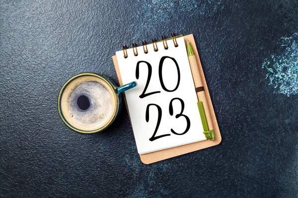 Rezoluția Anul Nou 2023 Birou Lista Rezoluțiilor 2023 Notebook Ceașcă — Fotografie, imagine de stoc