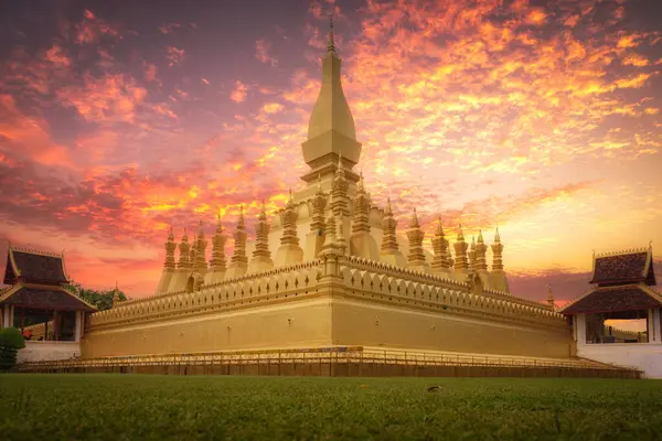 Bellissimo Scenario Del Pha Che Tempio Luang Tramonto Vientiane Laos — Foto Stock