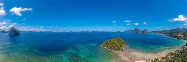 菲律宾巴拉旺岛El Nido附近的Maremegmeg海滩 白天阳光普照 鸟瞰全景 — 图库照片