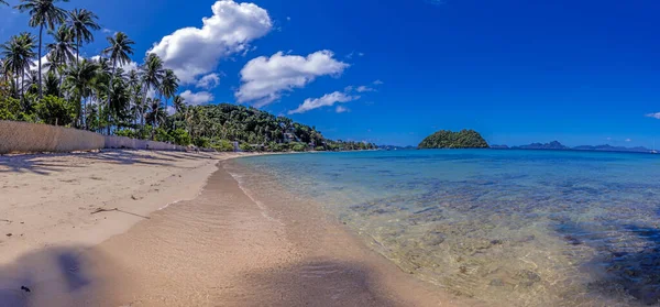 Impresión Paradisíaca Playa Maremegmeg Cerca Nido Isla Filipina Palawan Durante —  Fotos de Stock