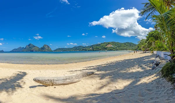 Impresión Paradisíaca Playa Maremegmeg Cerca Nido Isla Filipina Palawan Durante —  Fotos de Stock