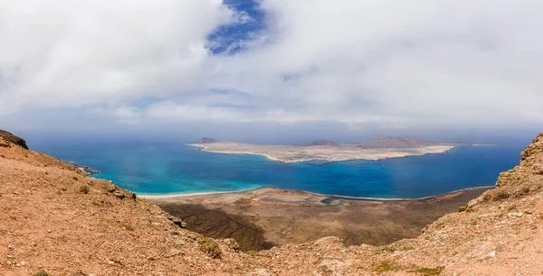 Uitzicht Loa Graciosa Eiland Voor Lanzarote Vanuit Mirador Del Rio — Stockfoto