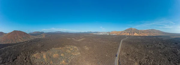 Panoramiczny Obraz Drona Nad Jałowym Wulkanicznym Parkiem Narodowym Timanfaya Lanzarote — Zdjęcie stockowe