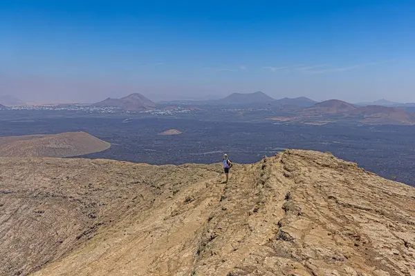 Vista Panorâmica Sobre Cratera Vulcânica Caldera Blanca Lanzarote Durante Dia — Fotografia de Stock