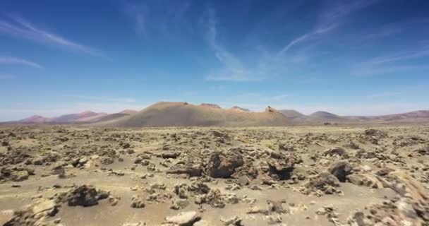 Drone Video Nad Jałowym Wulkanicznym Parkiem Narodowym Timanfaya Lanzarote Ciągu — Wideo stockowe