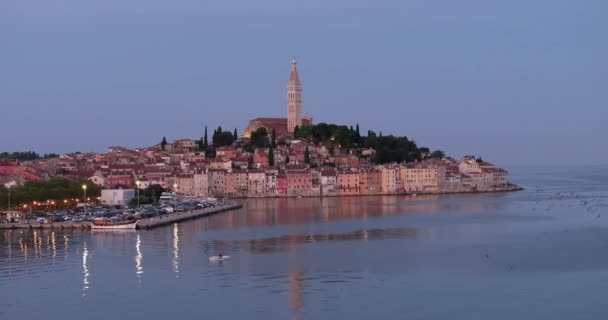 Drone Video Historic Croatian Coastal Town Rovinj Sunrise Summer — Vídeo de stock